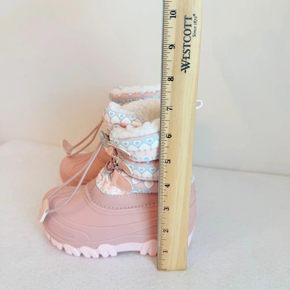 Member's Mark Snow Boots Kids 9/10 Pink Heart Pattern Faux Fur Insulated Bungee
